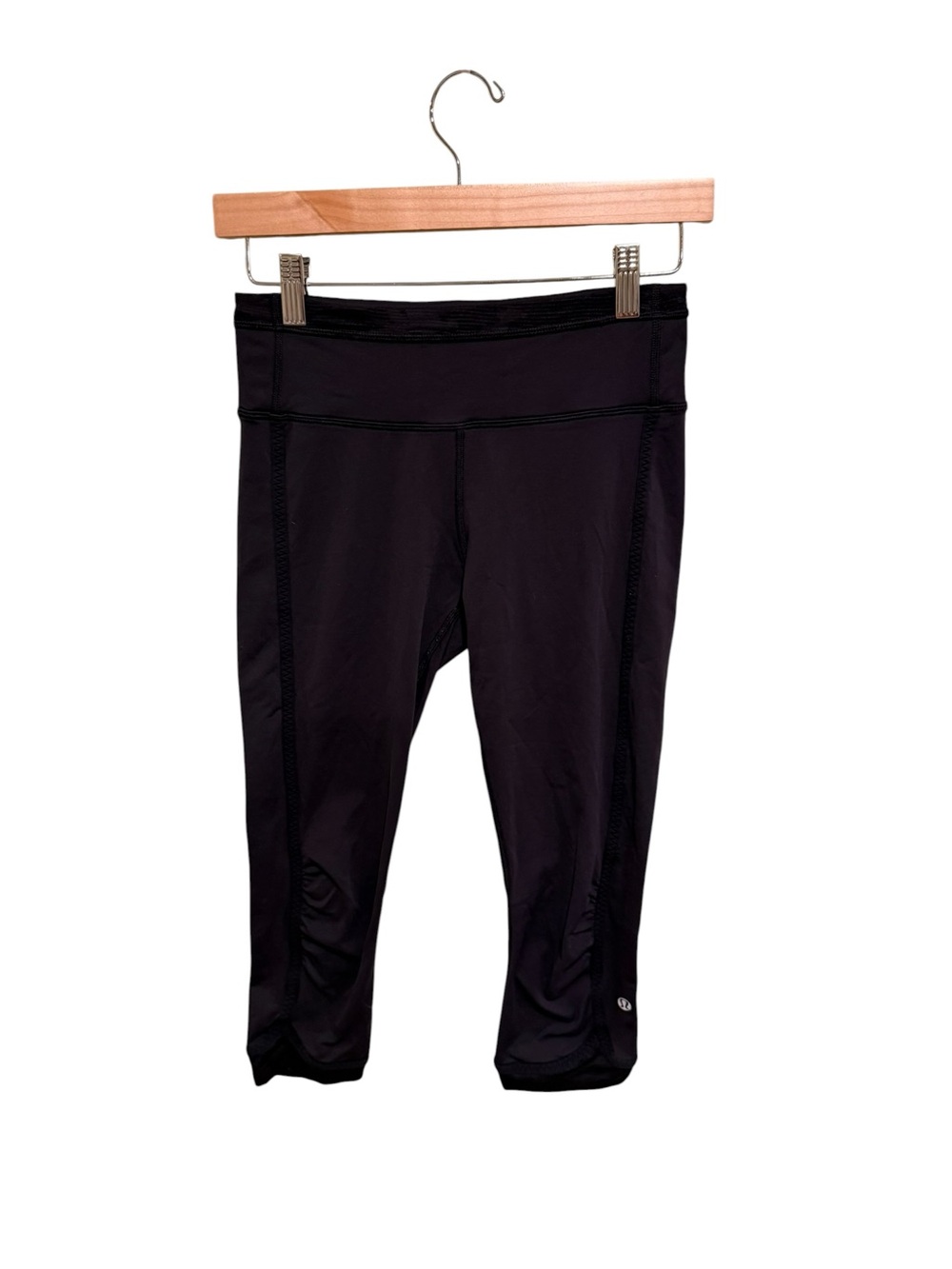 lululemon athletica Black Capri Leggings - Excellent Condition - Size 4